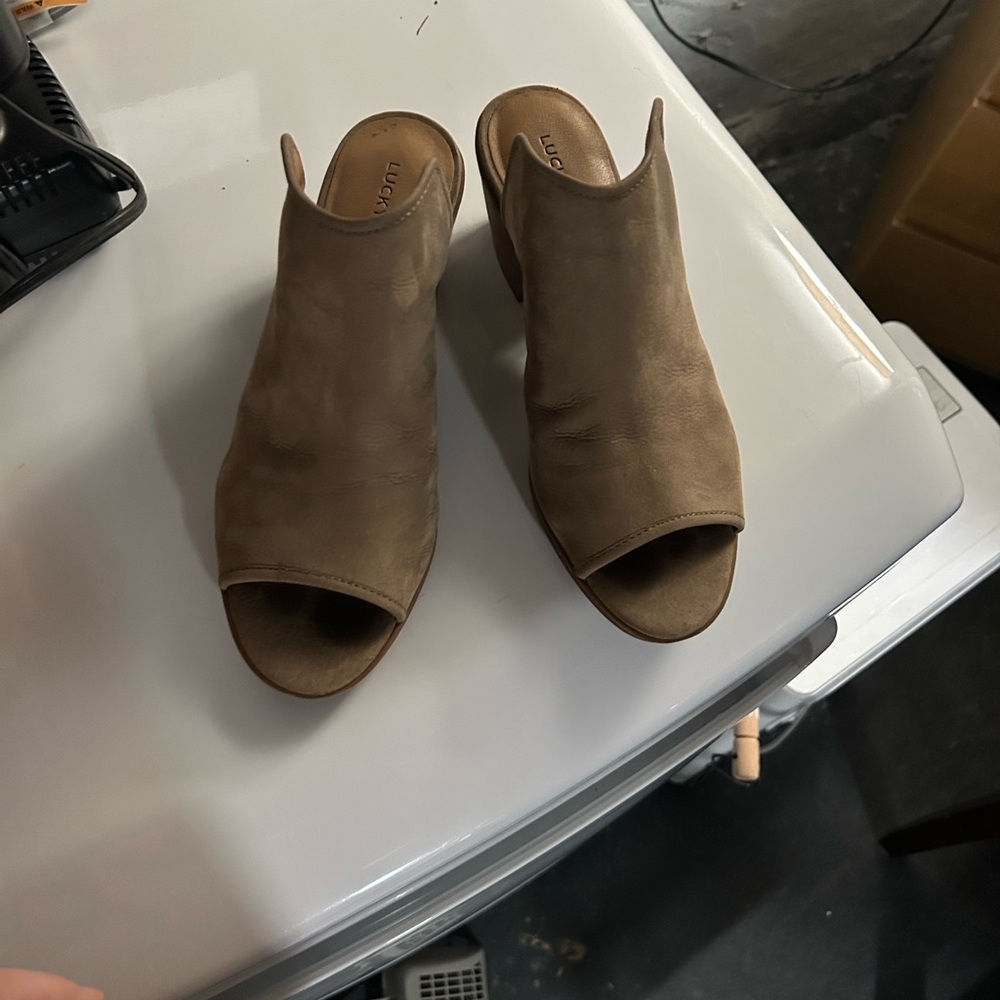 Lucky Brand Tan Ankle Booties. 9.5. $30 - Picture 4 of 6